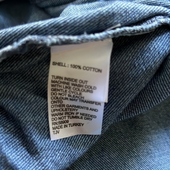 Antonio Melani Penelope Button Down Collar Detachable Belt Statement Shacket. - Picture 7 of 10